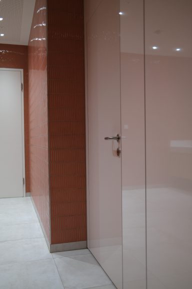 Bvh. Beckhoff Oberfläche hochglanz